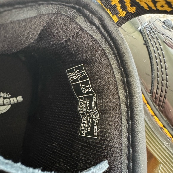 DR. MARTEN’S JUNIOR 1460 PATENT LEATHER BOOTS - Picture 3 of 7